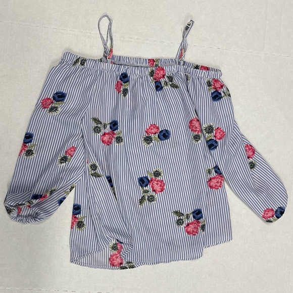 Blush Blue & White Striped Floral Blouse - Small - Picture 2 of 3